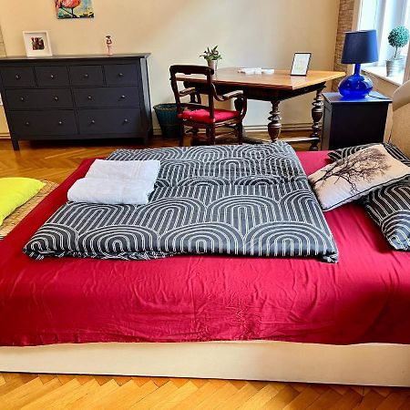 Zen Hostel By Central Market Budapest Luaran gambar