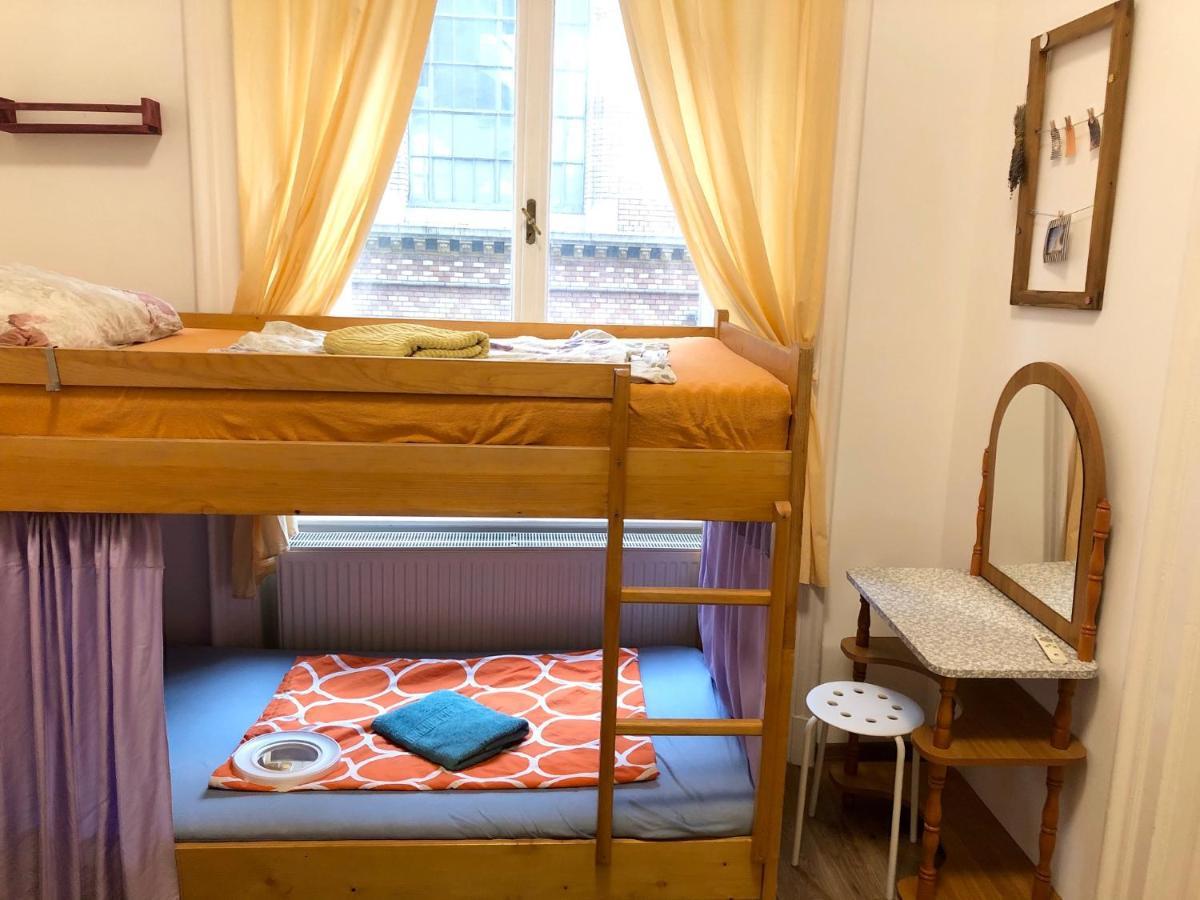 Zen Hostel By Central Market Budapest Luaran gambar