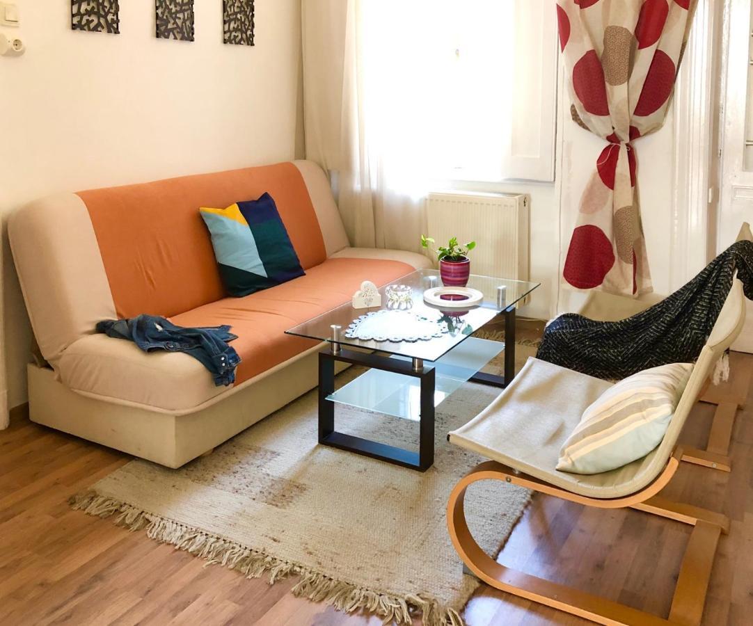 Zen Hostel By Central Market Budapest Luaran gambar