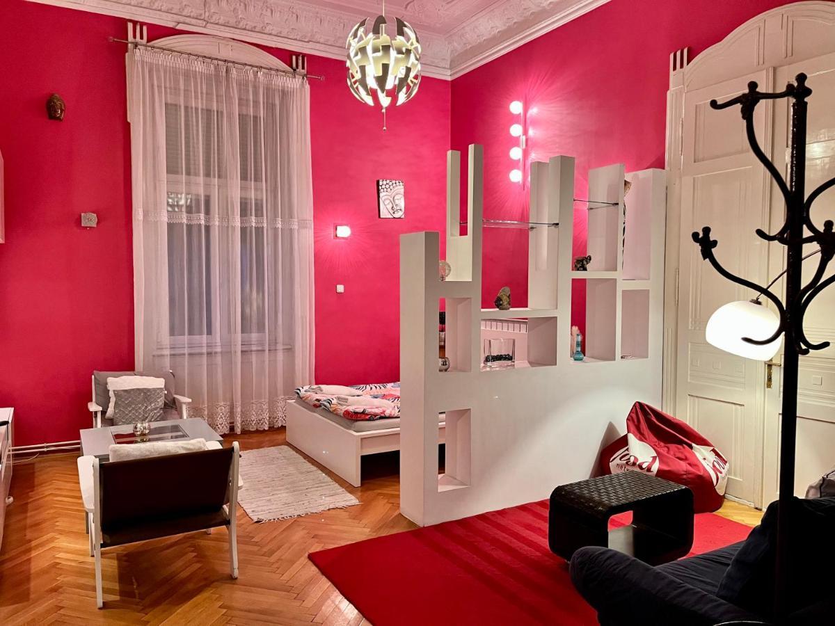 Zen Hostel By Central Market Budapest Luaran gambar