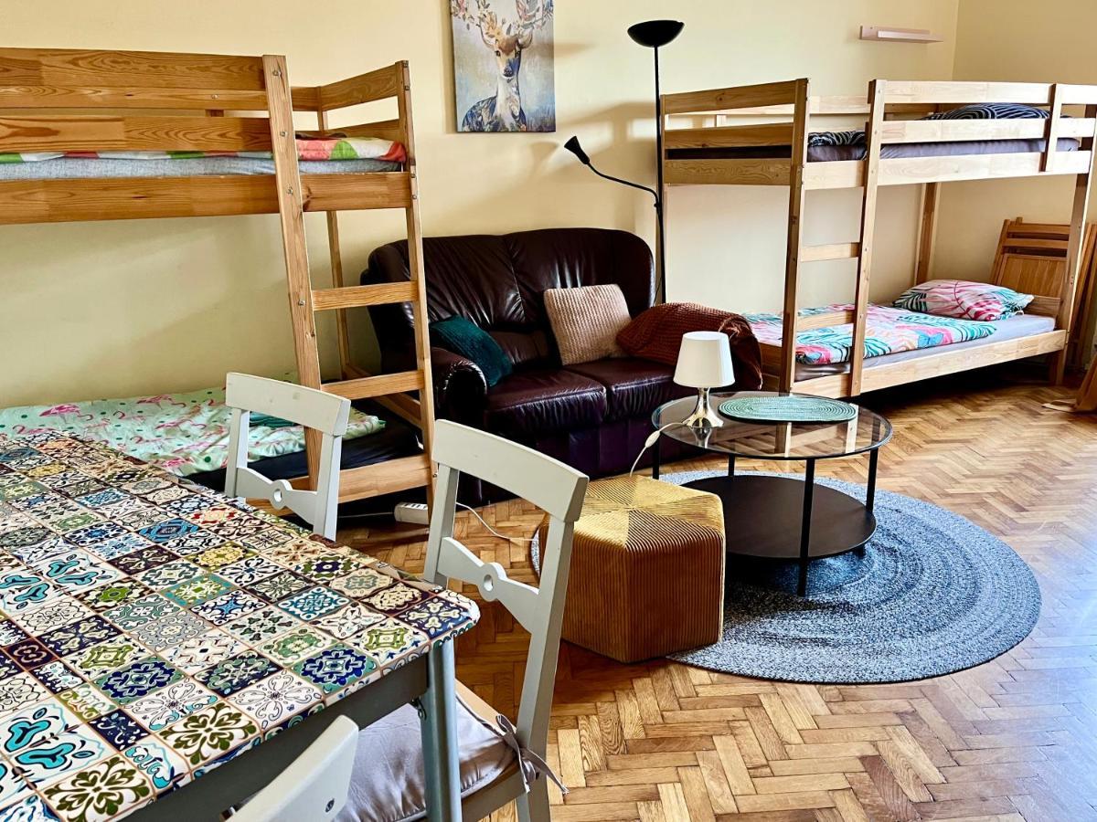 Zen Hostel By Central Market Budapest Luaran gambar