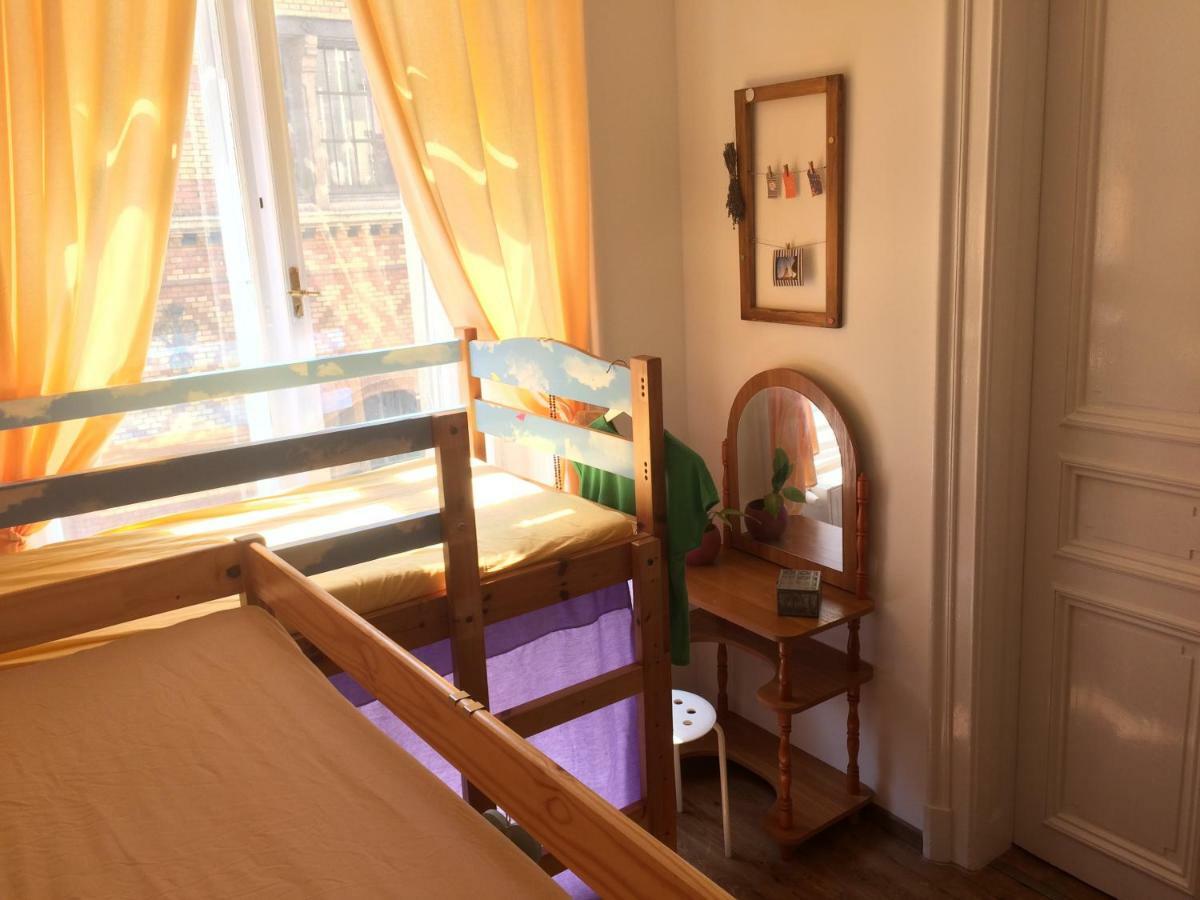 Zen Hostel By Central Market Budapest Luaran gambar