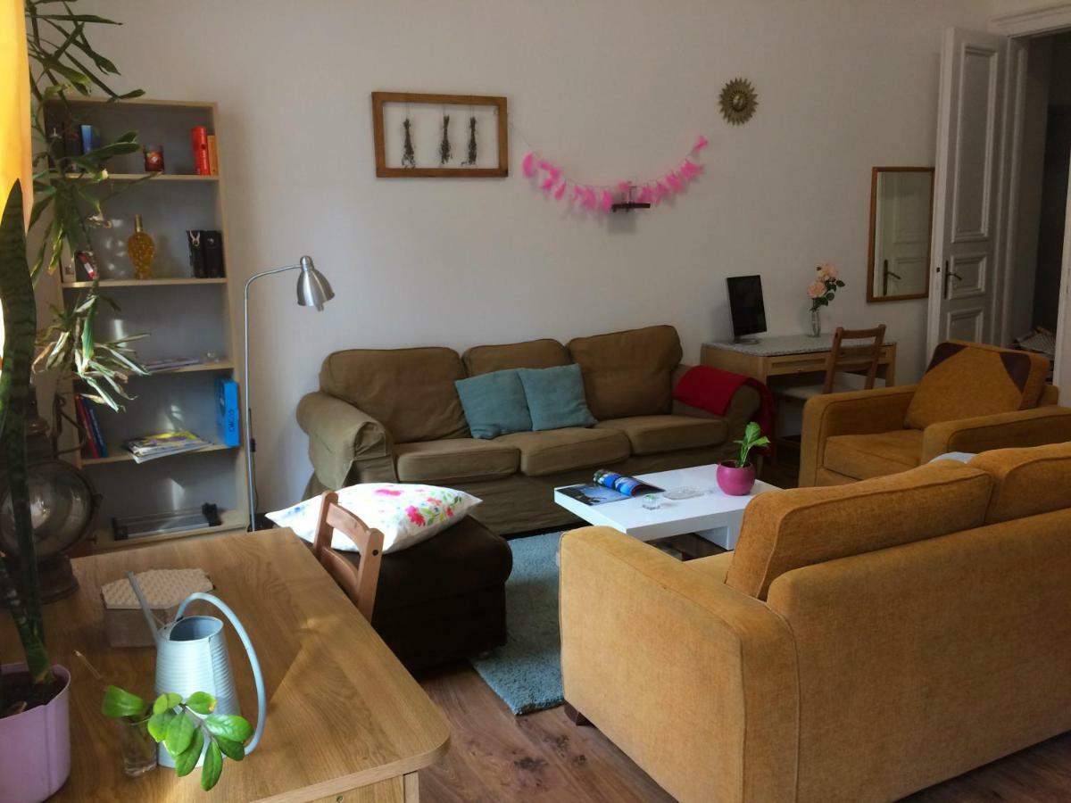 Zen Hostel By Central Market Budapest Luaran gambar